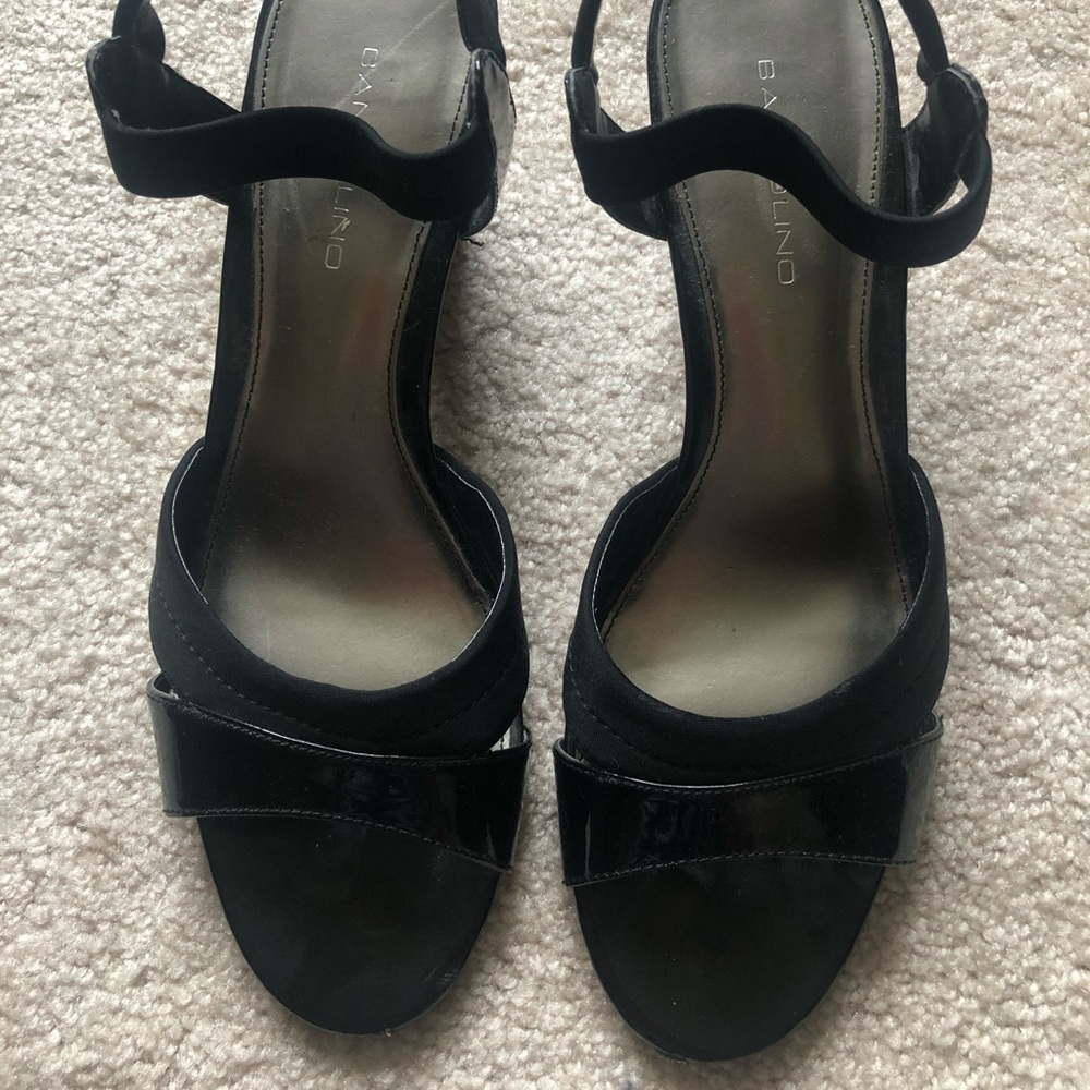 Bandolino Black Strappy heels good condition Size 8M